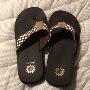 Yellow Box brown Polka Dot Flip Flops Women Size 11